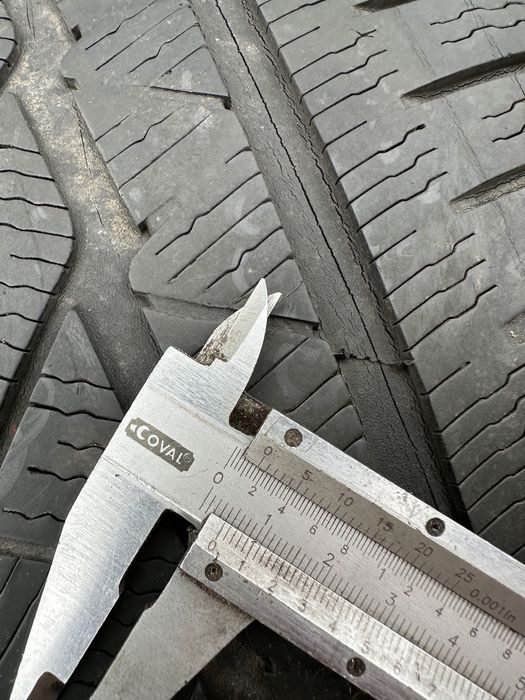 Michelin Pilot Alpin PA4 komplet opon zimowych 235/50 R17