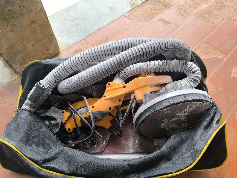 Lixadeira Girafa, Misturador, Carrinho de transporte