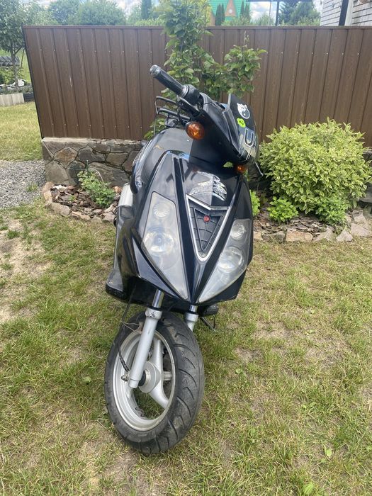 Продам Скутер  Falcon
