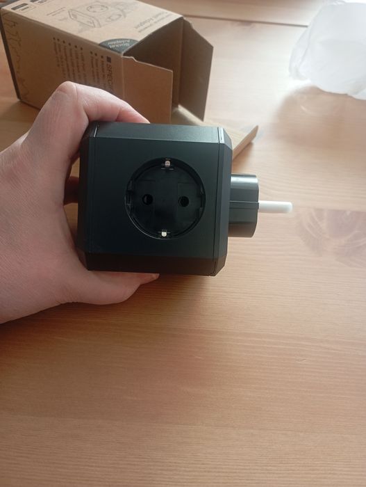 Adapter do gniazdka 7w1