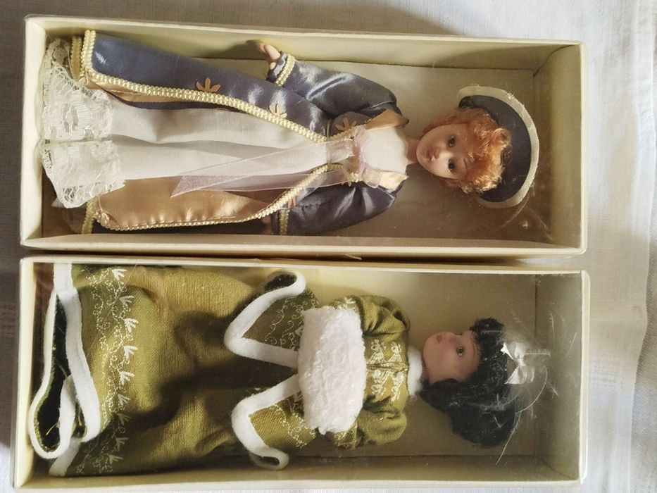 Фарфоровые куклы Дамы эпохи с журналами