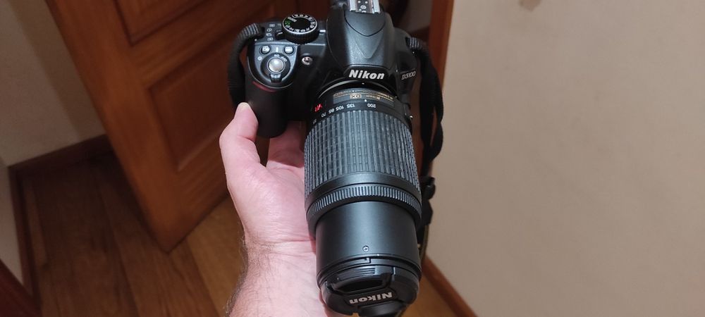 NIKON D3100 + Objetiva AF-S DX 18-55mm e AF-S DX 55-200mm VR