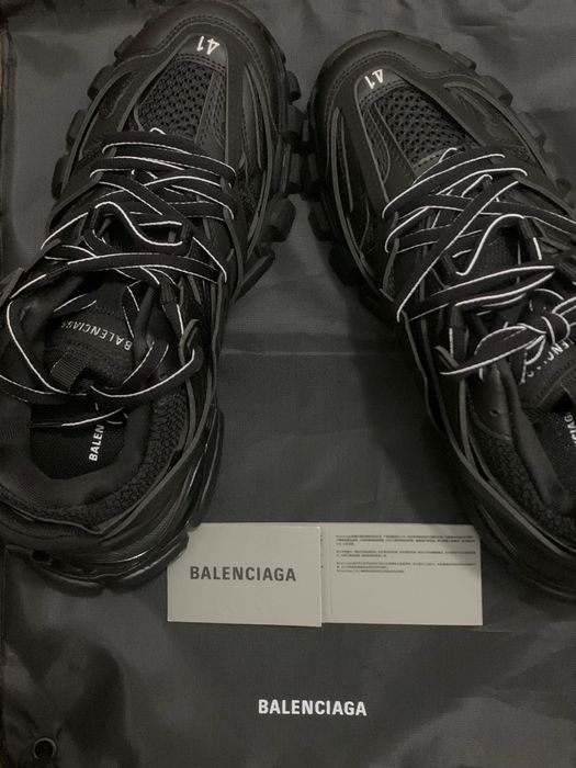 Balenciaga track