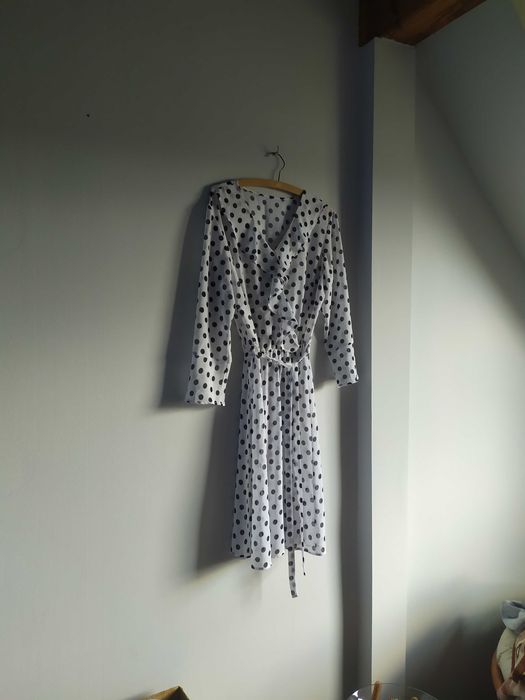 Sukienka wizytowa-Eleganckie grochy