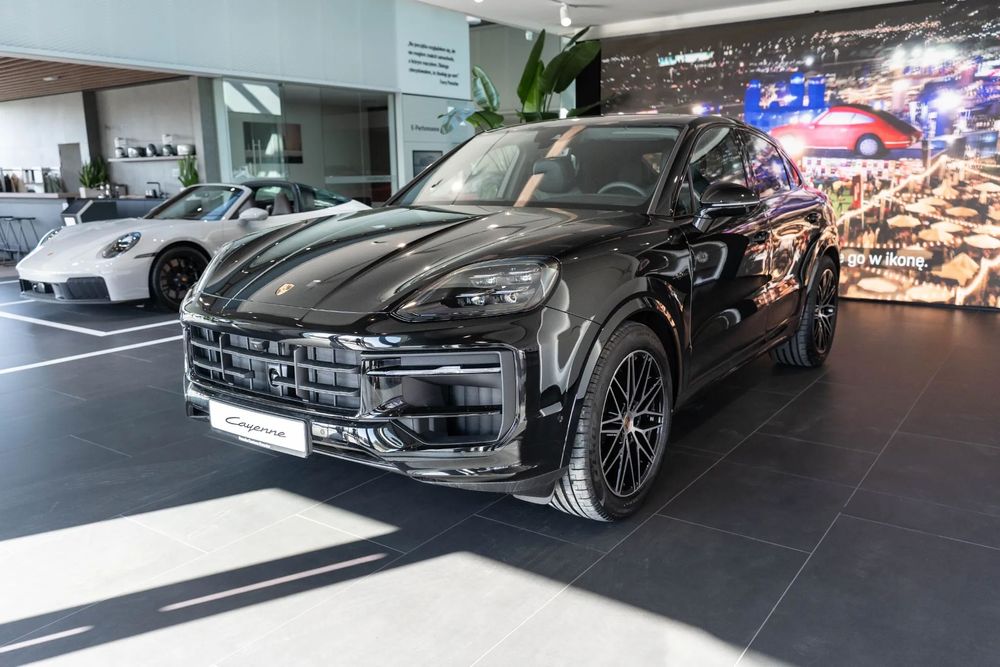 Porsche Cayenne E19OJ0 - Cayenne E-Hybrid Coupé Black Edition