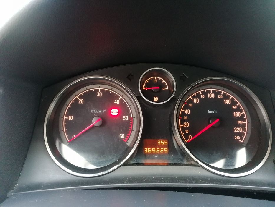 Opel Astra 1.7 cdti (Diesel)