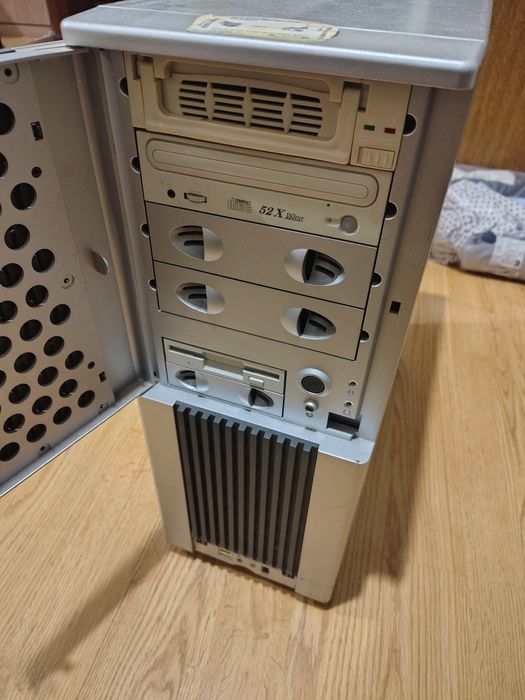 Сервер на базі плати Intel s3420gp