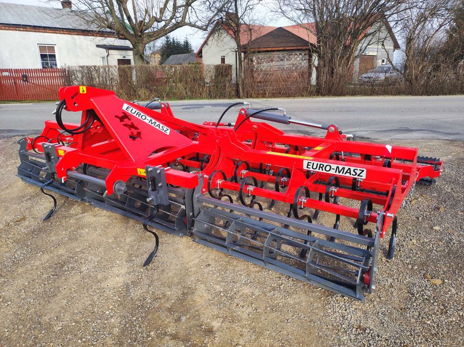 Agregat uprawowo-przedsiewny/ 4 rzędy zębów/ hydrauliczny EURO-MASZ