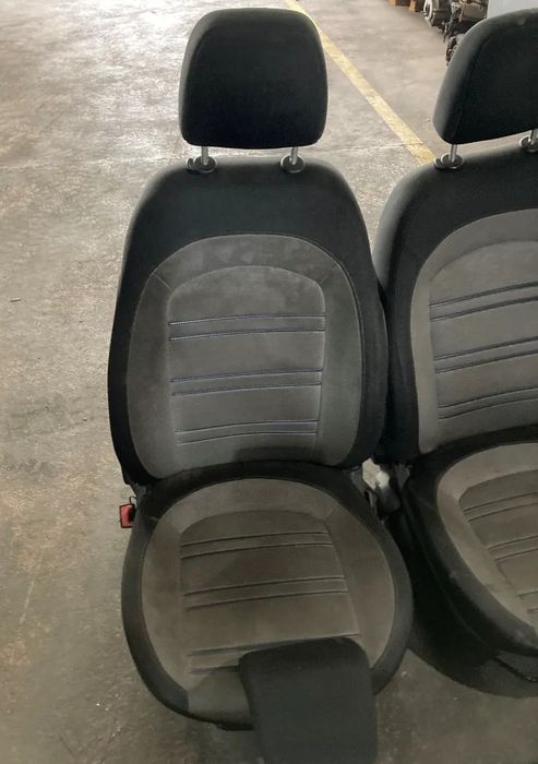 Bancos Frontais e Traseiros Fiat Punto Evo 2010