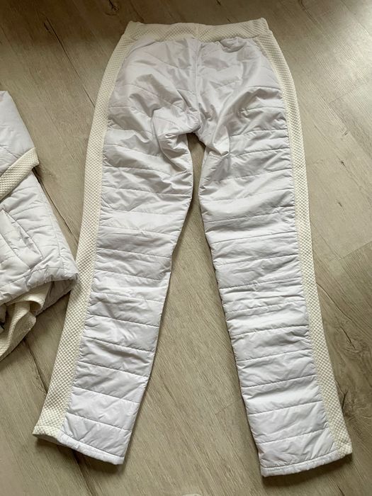 Белый прогулочный спортивный костюм тройка жилет, штаны, кофта