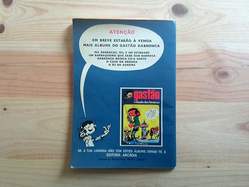 Livro "Gastão - Burrices, Barracadas e Broncas" de André Franquin