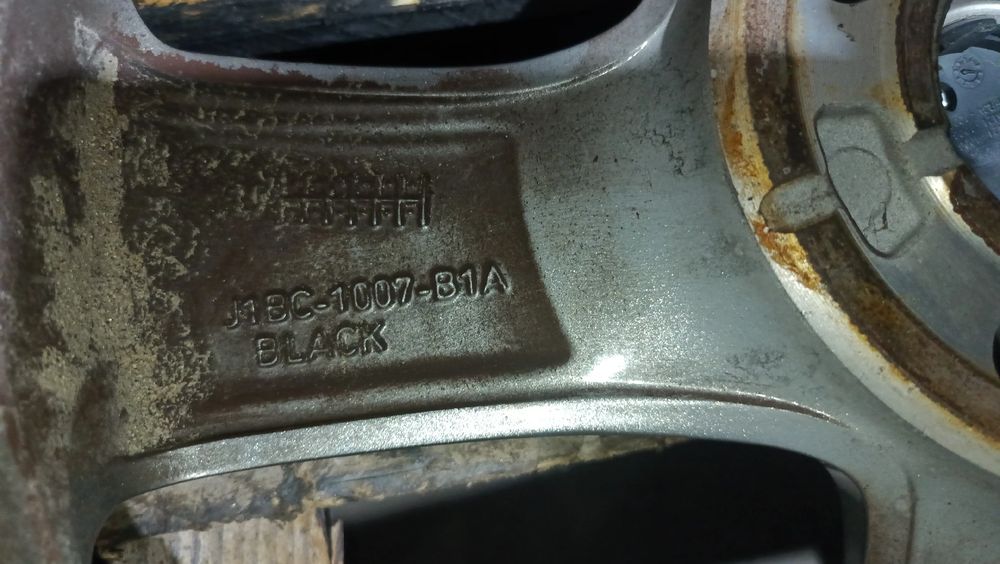 Jante frente direita FORD Fiesta VII (HJ, HF)