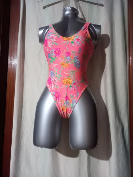 Bikinis e f banho