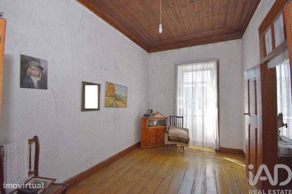 Moradia geminada T3 em São Miguel, Santa Eufémia e Rabaçal de 310 m2