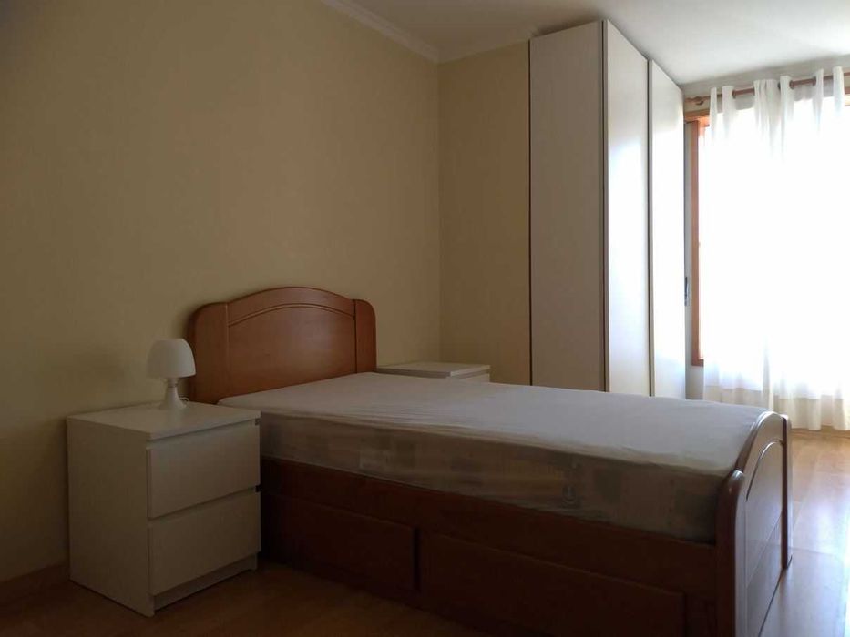 Quarto a Rapaz ou Menina - Metro - Senhora da Hora - Porto