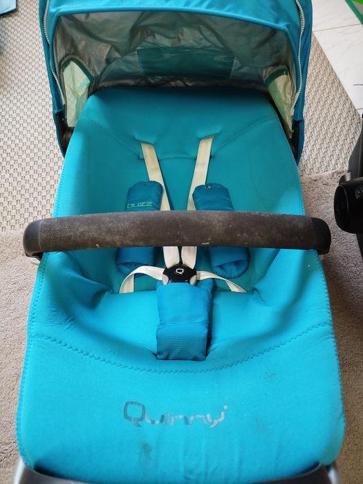 Carrinho Quinny com cadeira de passeio e babycoque