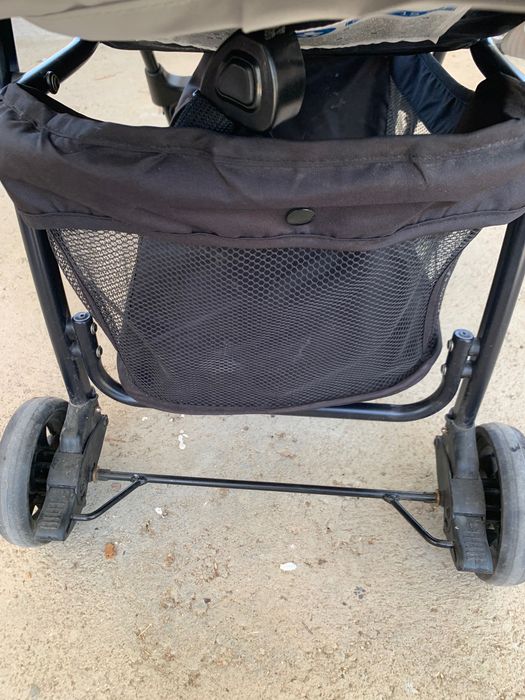 Carrinho passeio bebé dobrável e leve