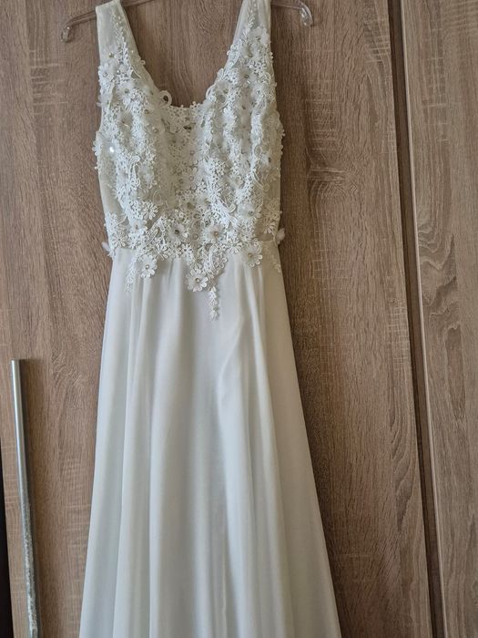 Suknia ślubna + narzuta na ramiona