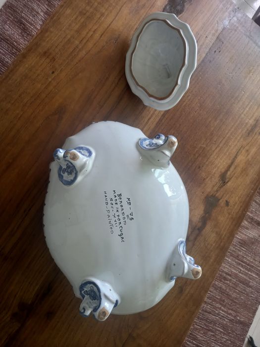 Terrina em porcelana