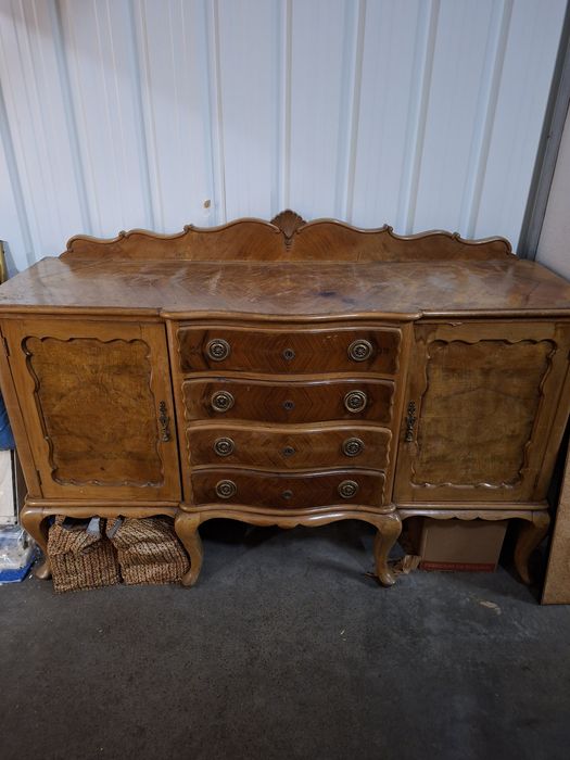 Aparador Queen Anne