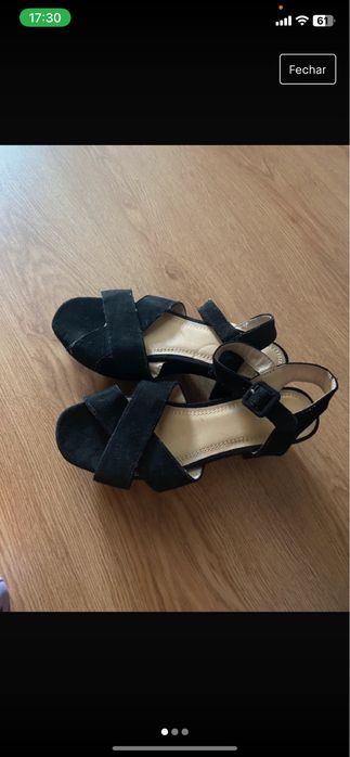 Sandálias pretas
