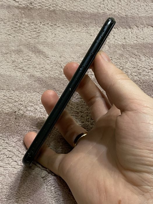 Телефон Apple Iphone SE 2020