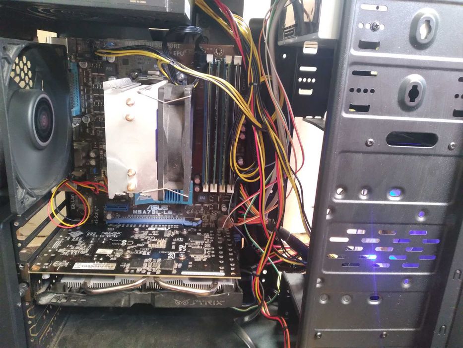 Комп'ютер 8 ядер  для навчання роботи ігор  відео ддр 3