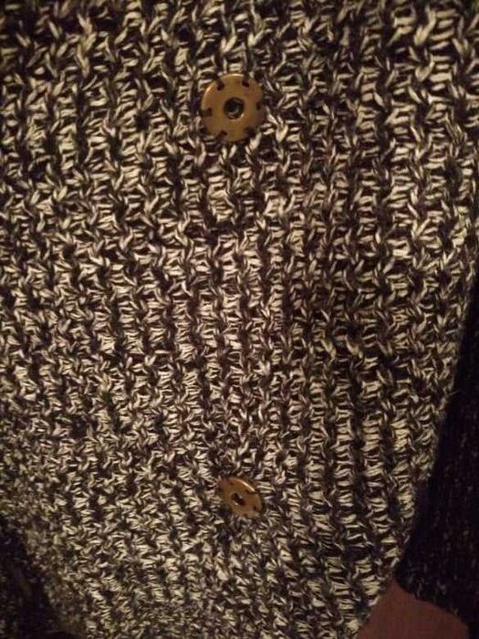 Casaco de lã mesclada de preto e branco