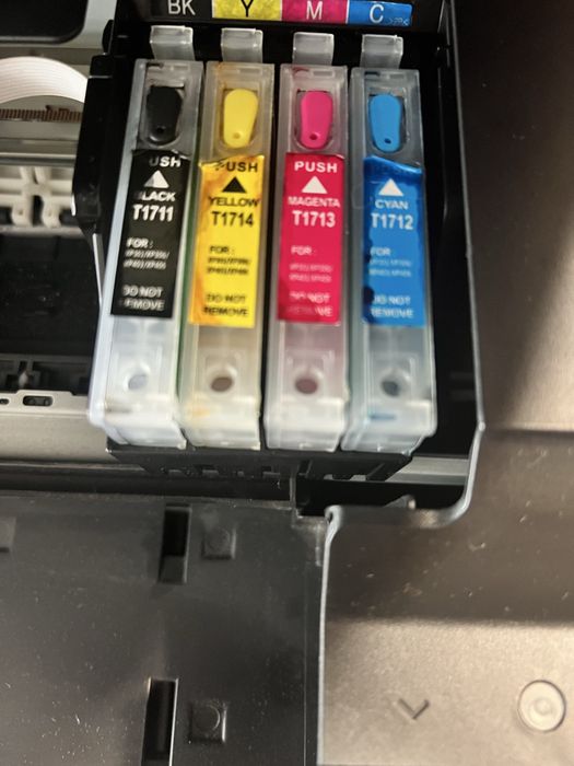 Epson XP-303 Wi‑Fi МФУ (принтер / сканер / копір) — робочий