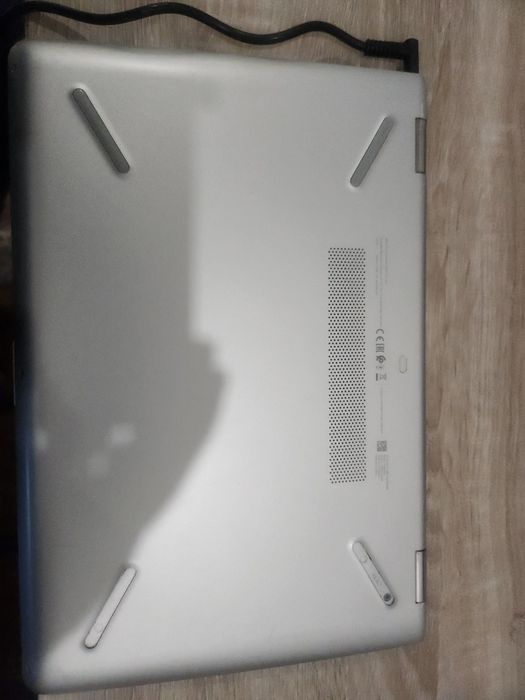 Portátil hp pavilion x360 convertible 14-ba000
