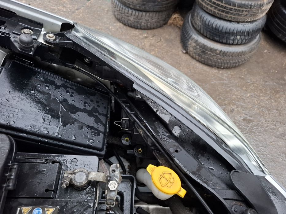 Opel Corsa D Lampy Przód Komplet Europa