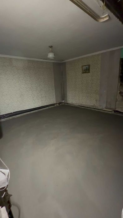 Стяжка підлоги напівсуха, мокра | Промислова підлога | Швидко | Якісно