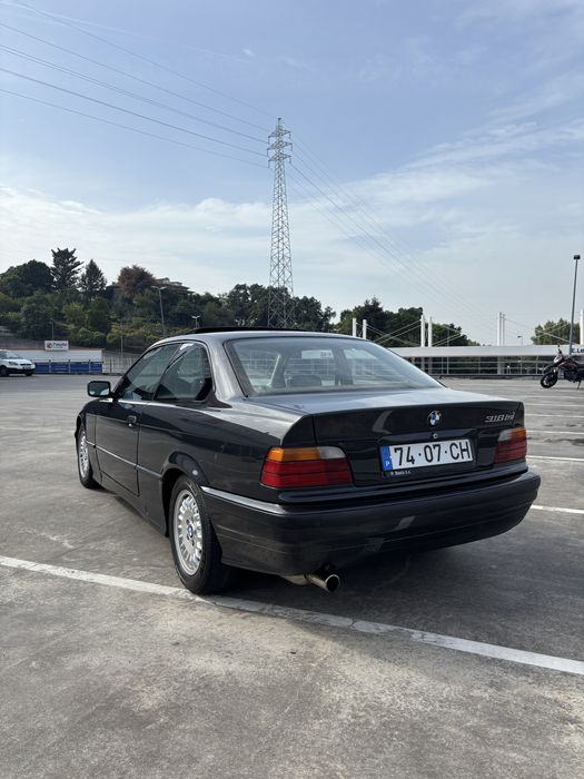 BMW e36 coupe 318is de 1993 - Restauro à chapa - Muito bom estado todo original