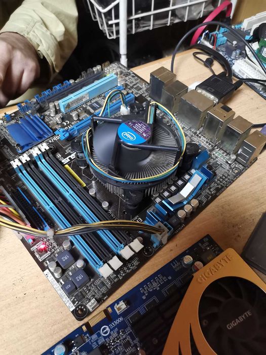 Материнская плата Asus P8H67-M Socket 1155 Intel core I5-2500 3,3gHz