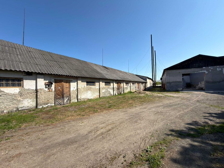 Продам діючий завод, що складається з (групи виробничих будівель та споруд), загальною площею 6 922,5 кв.м. в Стрийському районі