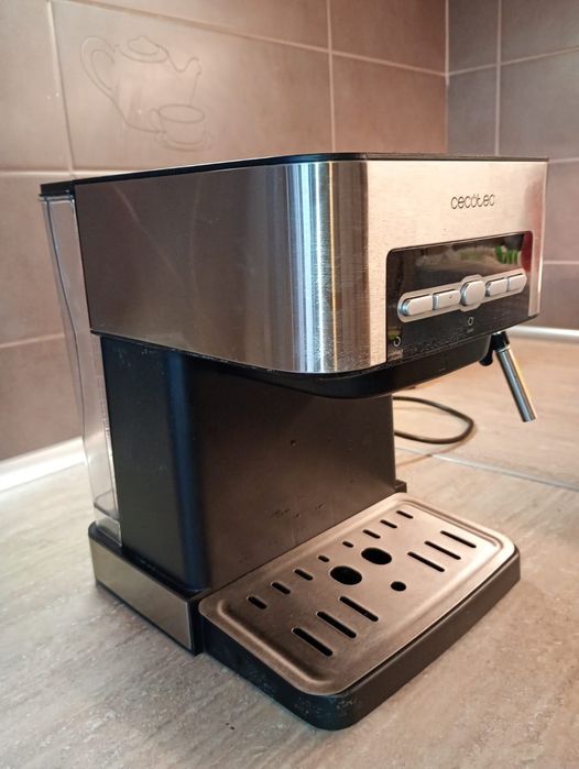 Кофеварка есппрессо Cecotec
