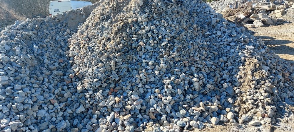 Gruz mielony ceglano- betonowy,ceglany ,kruszywa, piasek, czarnoziem