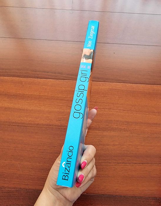 Livro "Gossip Girl-Quero tudo e mais alguma coisa",Cecily Von Ziegesar