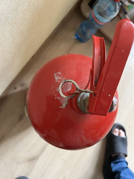 Вогнегасник б/у автомобільні, 7шт.