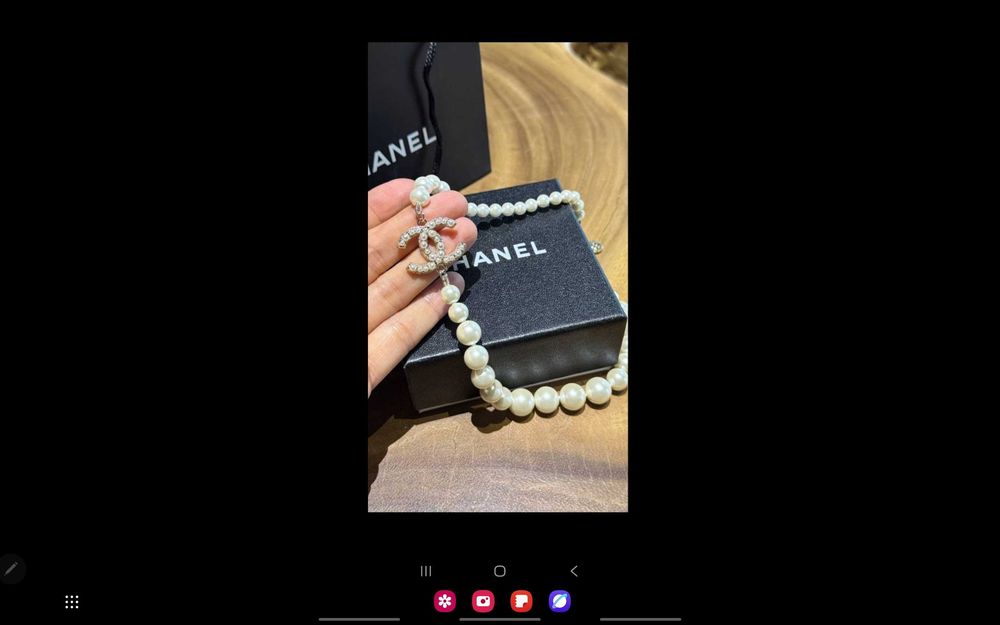Стильное колье Chanel