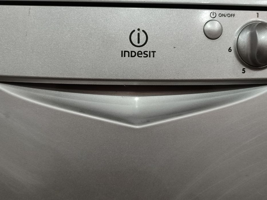 Посудомийна машина INDESIT DFG 262 S EU