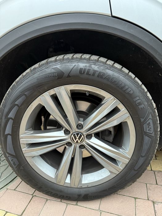 Продам Volkswagen Touareg III