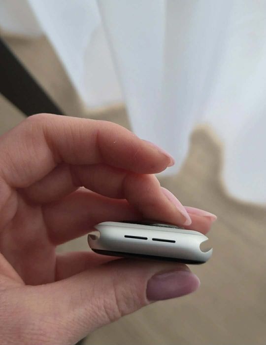 Apple Watch SE 2 GEN GPS 40MM  koperta z aluminium srebrna