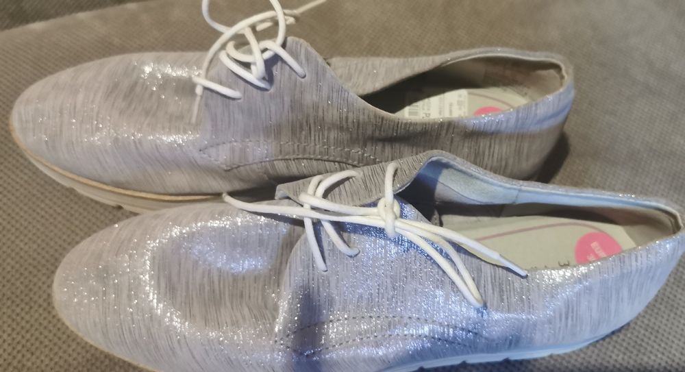 Buty damskie srebrne rozm. 38 Nowe!!!