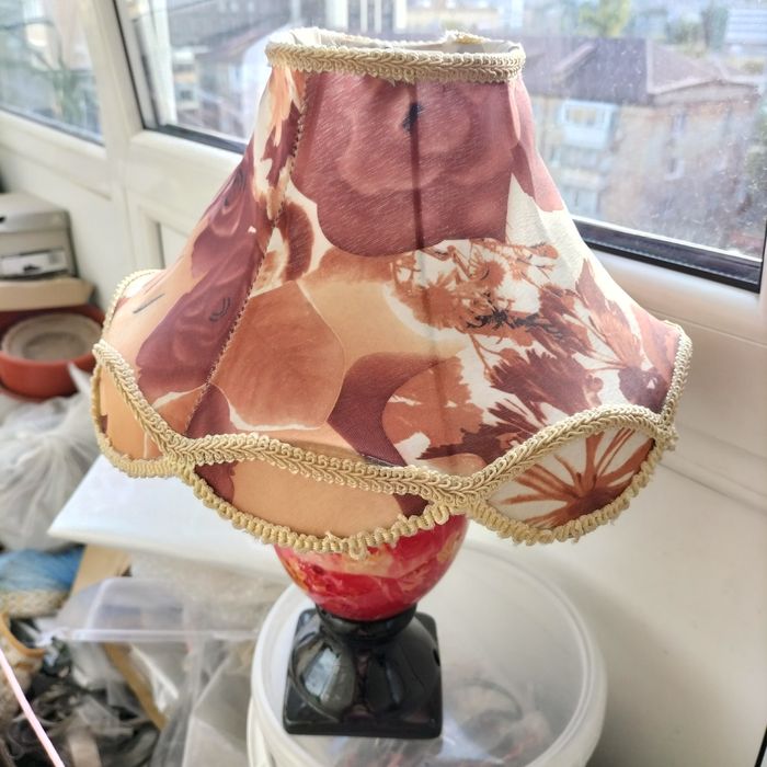 Порцелянова лампа