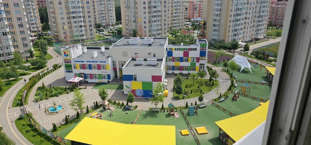 Продаю дворівневу квартиру 4 км Київ Терміново