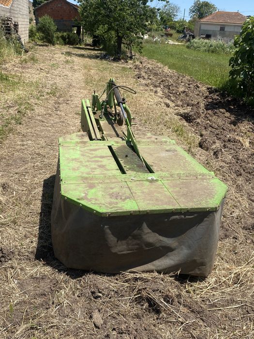 Vende-se ceifeira de 2 tambores