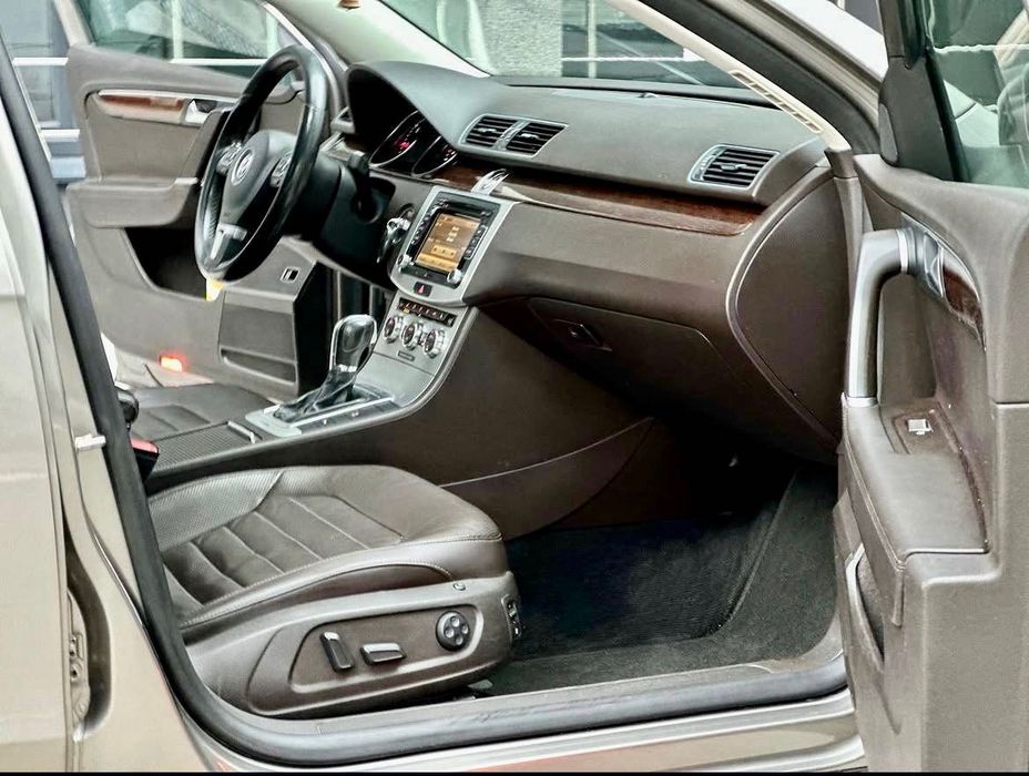 Авто Passat b7 2.0 tdi