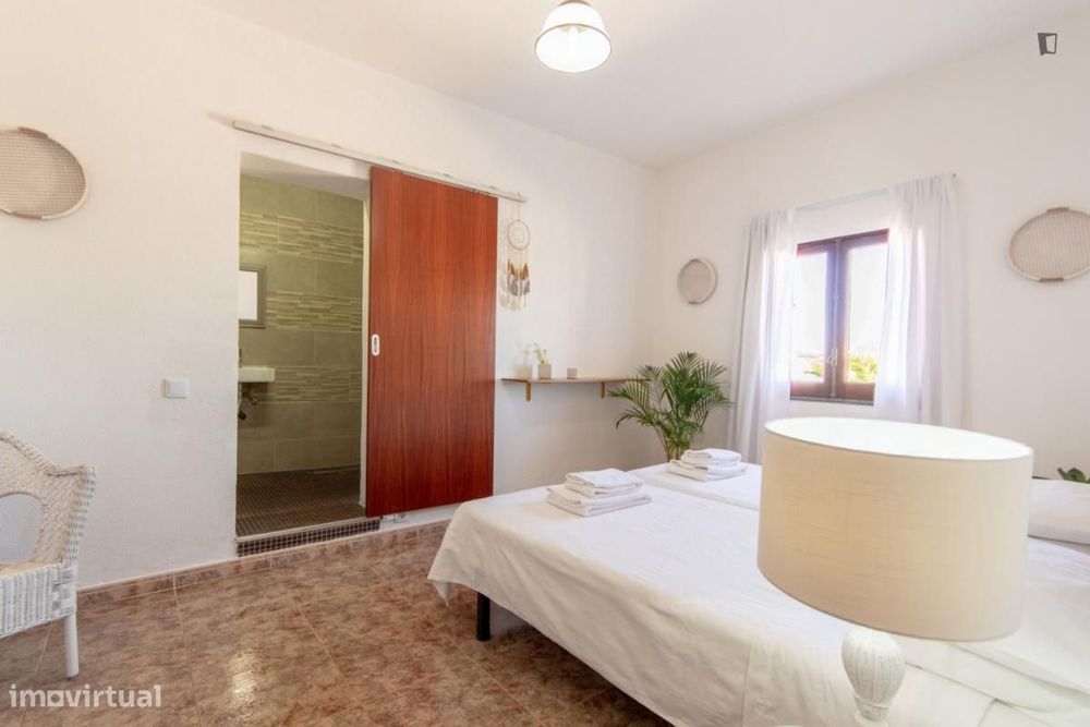 Quarto - localizado em Portimao