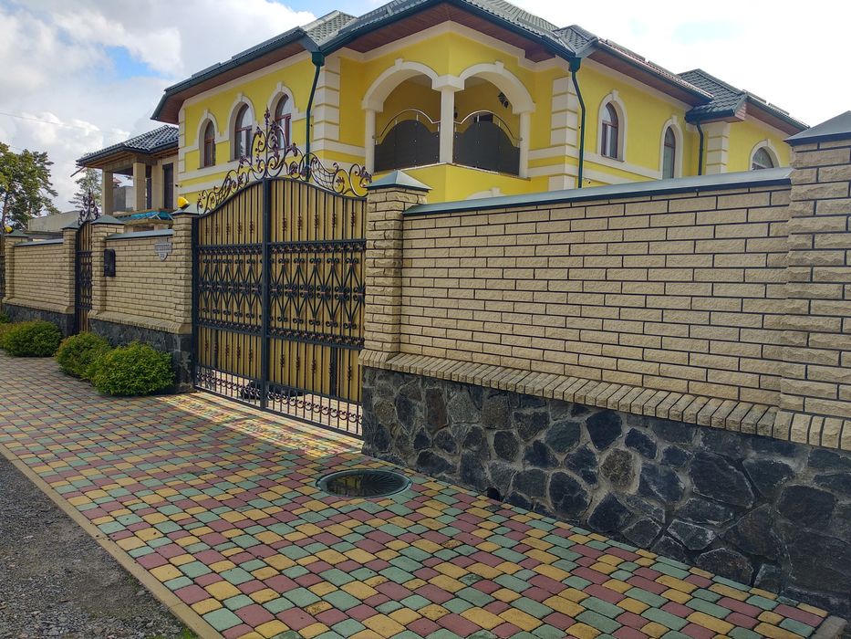 Продам Будинок в Елітному  районі Соснівка